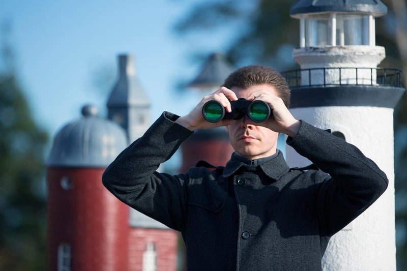Nikon Prostaff 7S Binoculars